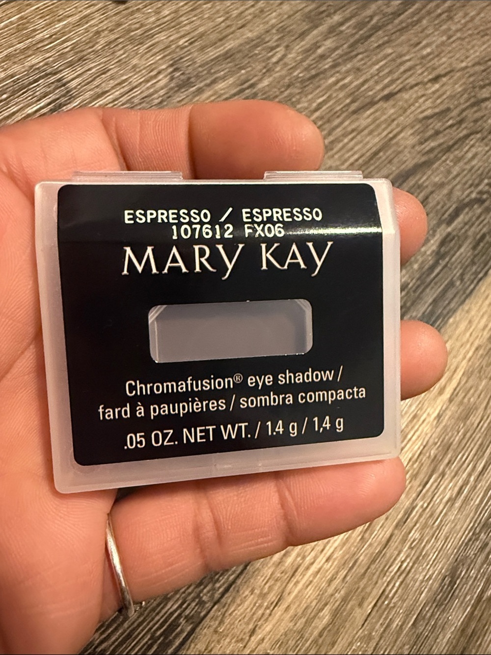 Mary Kay Espresso Chromafusion Single Eyeshadow — espresso